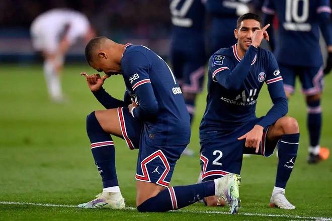 爱游戏APP-德甲门兴对弗赖堡比赛预测