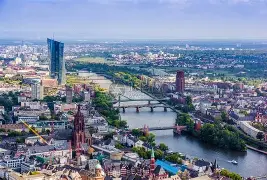 关于法兰克福发布备战花絮,关键时刻更衣室发声,法甲任务艰巨,阵容厚度经受考验的信息 关于法兰克福发布备战花絮,关键时刻更衣室发声,法甲任务艰巨,阵容厚度经受考验的信息