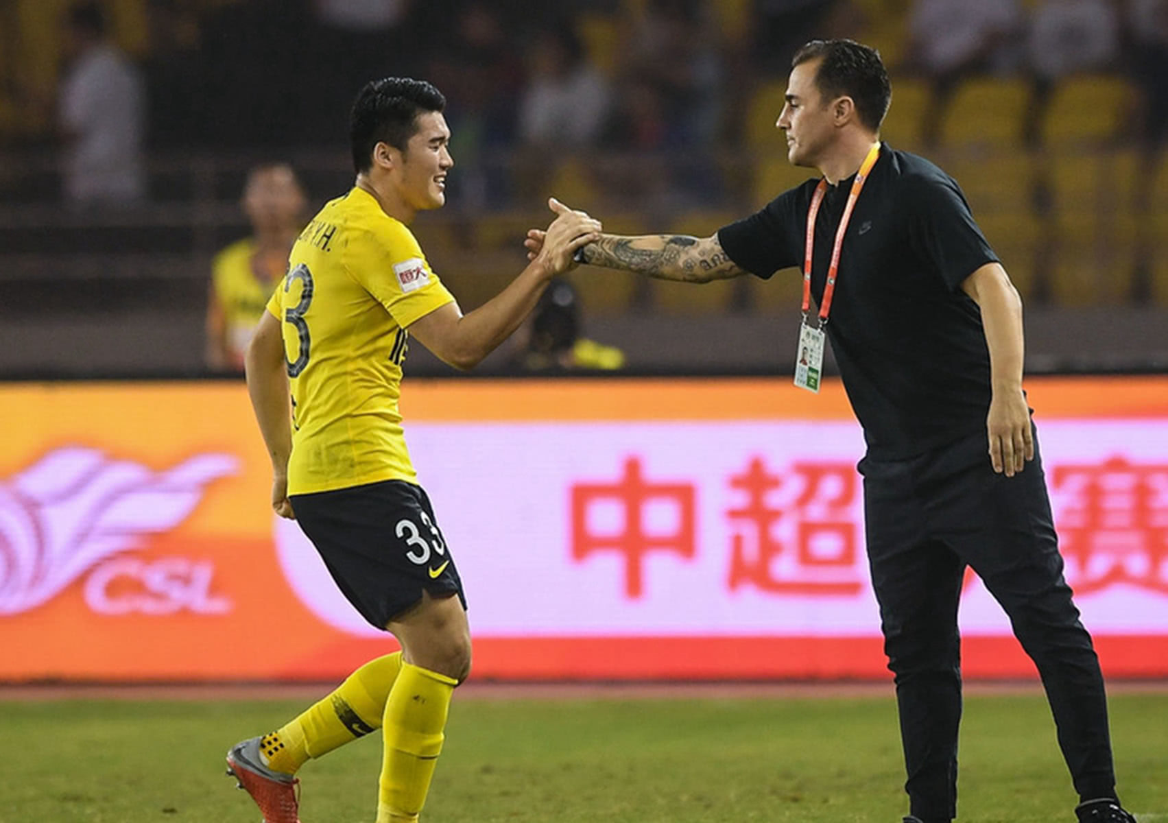 爱游戏-东契奇在湖人训练馆待了一整天