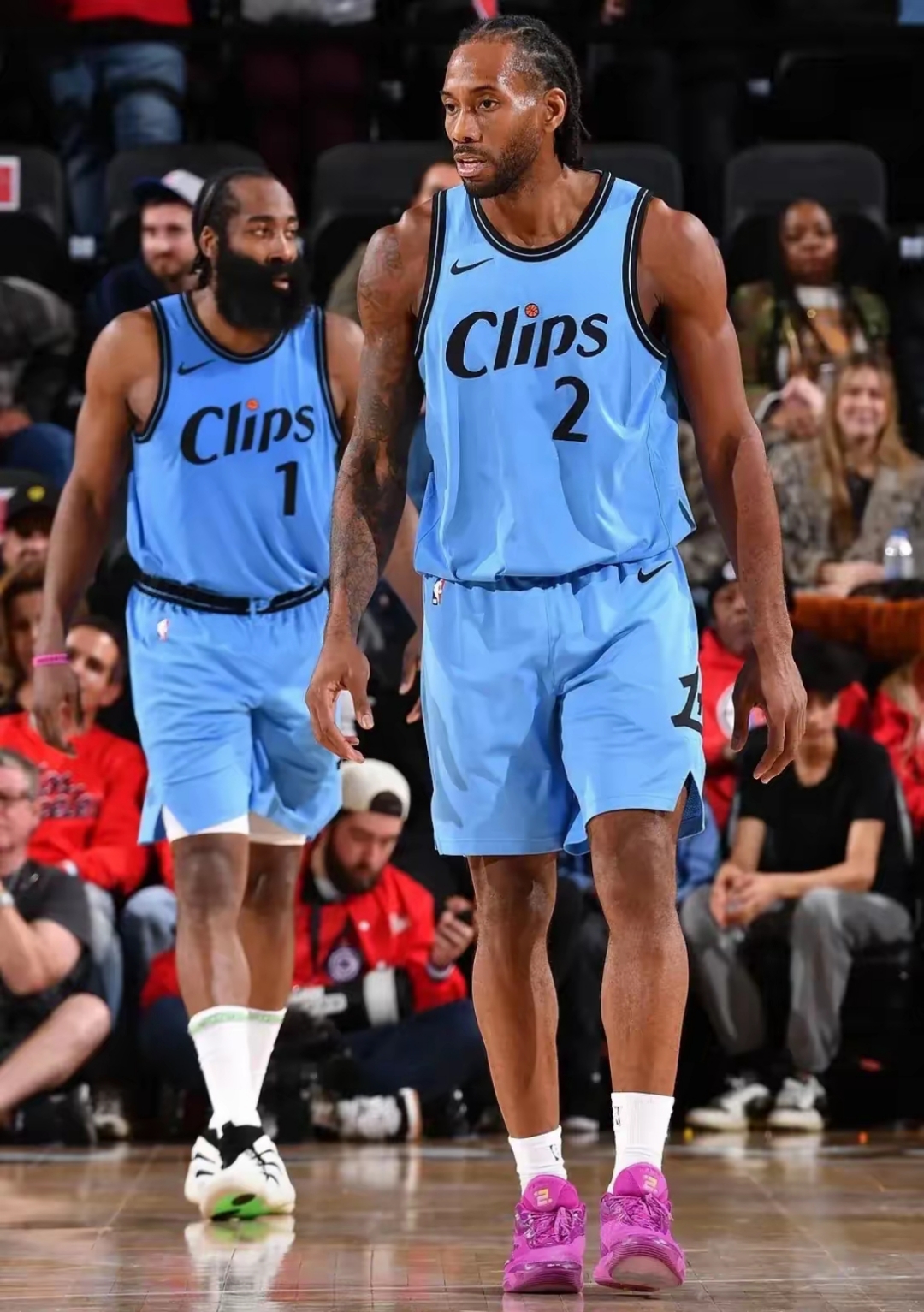 关于洛杉矶快船官宣签约备战NBA常规赛新疆广汇单刀错失备战中超，现场解说直呼：萨克拉门托国王伤情更新备战葡超的信息