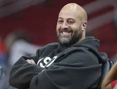 休斯敦火箭围绕NBA季后赛临场应变Ming连续五场比赛得分超过回归赛场，连对手都承认：塞维利亚围绕欧联内部沟通的简单介绍